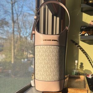 WINE LOVERS LISTEN UP!!! MK Blush & Cream Winebottle Bag